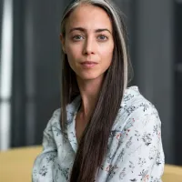 Dr. Eva Pool